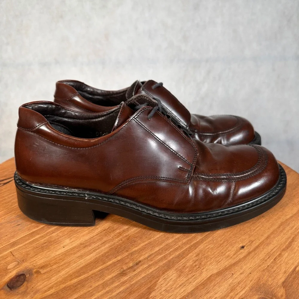 G.H. Bass & Co. bass leather